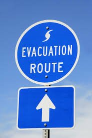 USWXCenter's tweet photo. #Hurricane Season Preparations

Medicines Insulin

Bottled Water Canned Foods-Meats

Flashlights Batteries

Shared Generator 

Evacuation Routes Free Shelters Gas Up Now!

#HurricaneFlorence #Weather #Bermuda #Georgia #SouthCarolina #NorthCarolina #NYC #Virginia #EastCoast #USA https://t.co/s9avNXHdk1