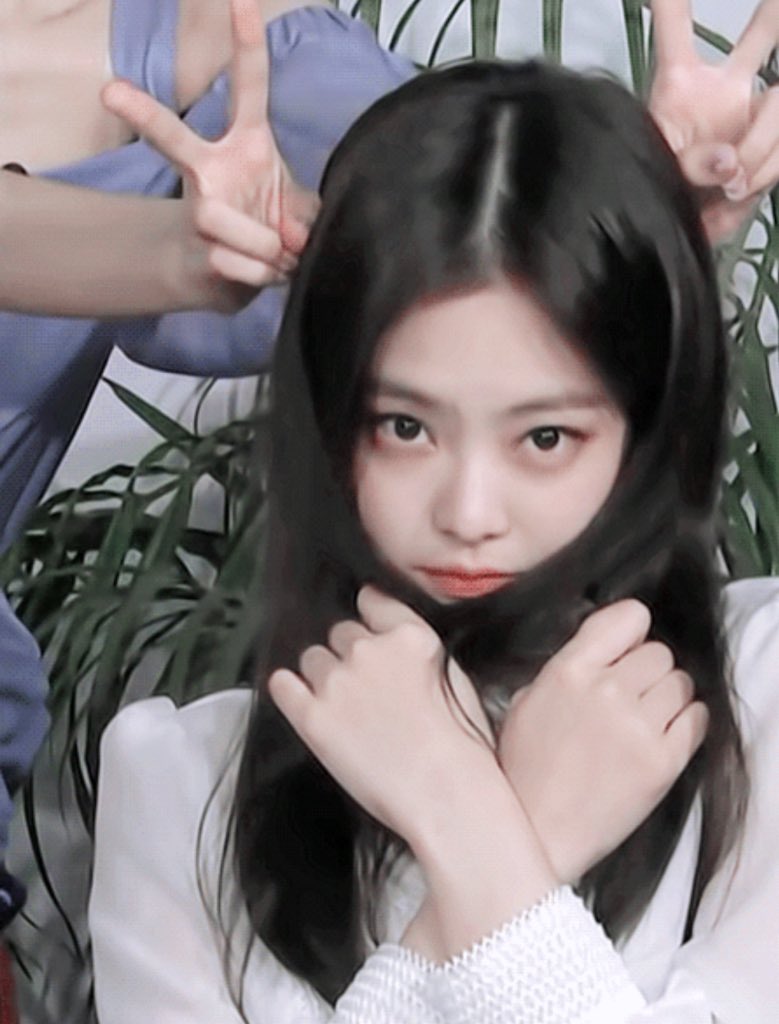 lqjenniekim's tweet photo. https://t.co/HE7PLadePn
