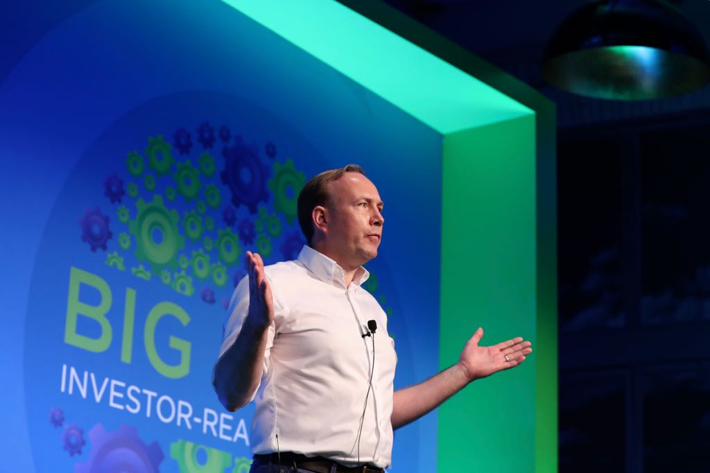 EI_bigideas's tweet photo. Brendan Rice pitches Big Idea 11: One third of all our food goes to waste. Senoptica Technologies' innovative sensors detect faults in food packaging, helping to reduce food waste and health hazards @Senoptica @EI_bigideas @Entirl #GlobalAmbition https://t.co/W569WUFtP9