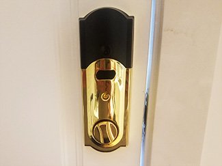 BlueLineAustin's tweet image. September 2018 Home Security Tip - Buying a New Home? Reasons to Have New Locks Installed Right Away - Learn More - bluelinesecurity.com/buying-a-new-h…