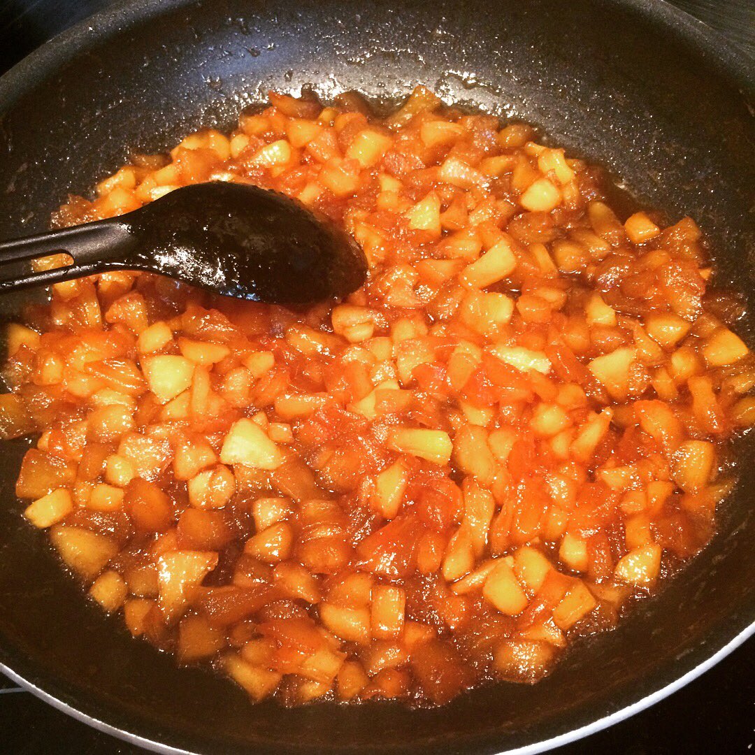 boekankoki's tweet photo. Pancake aux pommes sans d’œufs. Heel lekker to eat for breakfast or a dessert. Inprired by @CuisineAZcom , served on handmade plate ceramic
see on https://t.co/huHntebfWw or https://t.co/D3xAQhCVOu (in FR)
#boekankoki #pancakes #apples #pommes #blogrecipe #foodbloggers #blogfood https://t.co/JdIsUhxsGx