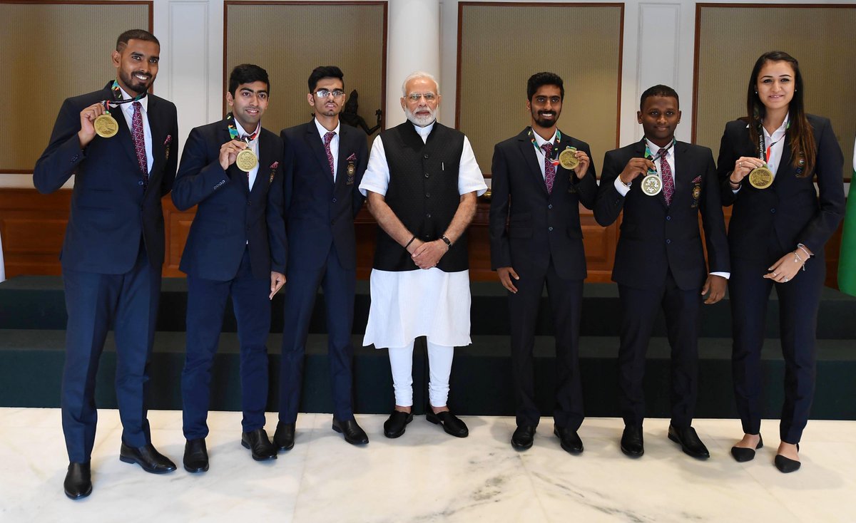narendramodi's tweet photo. Delighted to meet our talented Table Tennis players. In a sport that needs great precision and reflexes, this wonderful team brought home two bronze medals and made India proud. Best wishes to all the players for a bright future. #AsianGames2018 https://t.co/cx9PWXDsqM