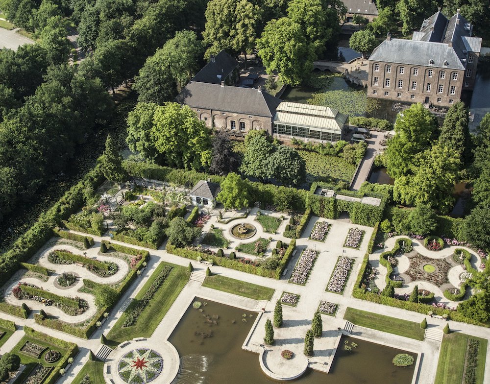 (Doop van nieuwe roos ‘Rosa Virgio Maria) Limburg Nieuws - limburg-nieuws.nl/doop-van-nieuw…