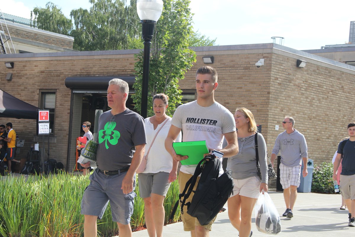 wentworthinst's tweet photo. As #WITWOW comes to an end, we're reflecting on some of our favorite parts of this year's #WelcomeWeek. From New Student Move-In to laptop pickup, we caught it all on camera! Welcome to campus, new #Leopards, and welcome home, returning students! https://t.co/hYSEM986sd