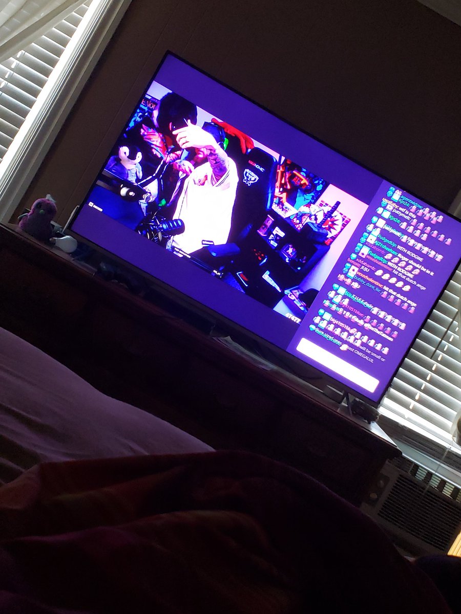 AstaXXs's tweet photo. @timthetatman is taking selfies on stream for insta...not sure why but I find this hilarious watching this man take selfies...its even better when he says "I need to get a good angle"  🤣😂🤣😂 #timthetatman #twitch #twitchstreamer #newmerch #IWantItAll https://t.co/54Kut6oVdg