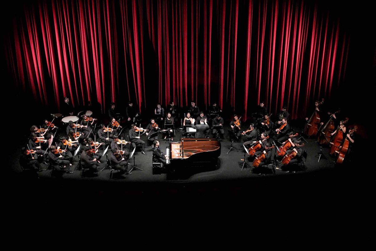 Teatro M. Las Condes tweet media