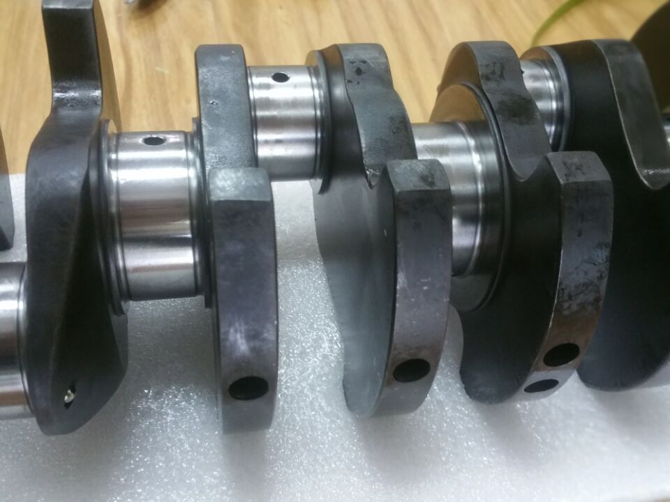 Mitsubishi 4G64 crankshaft, 4340billet forged
1. Material: 40CrNiMoA Heat treatment: HRC34-38
2. After the dynamic balance, strong shot peening should be carried out.
3. The crankshaft should be magnetically flawed.
WhatsApp: +86 18109063898
Email: Autoparts@wfd-racing.com