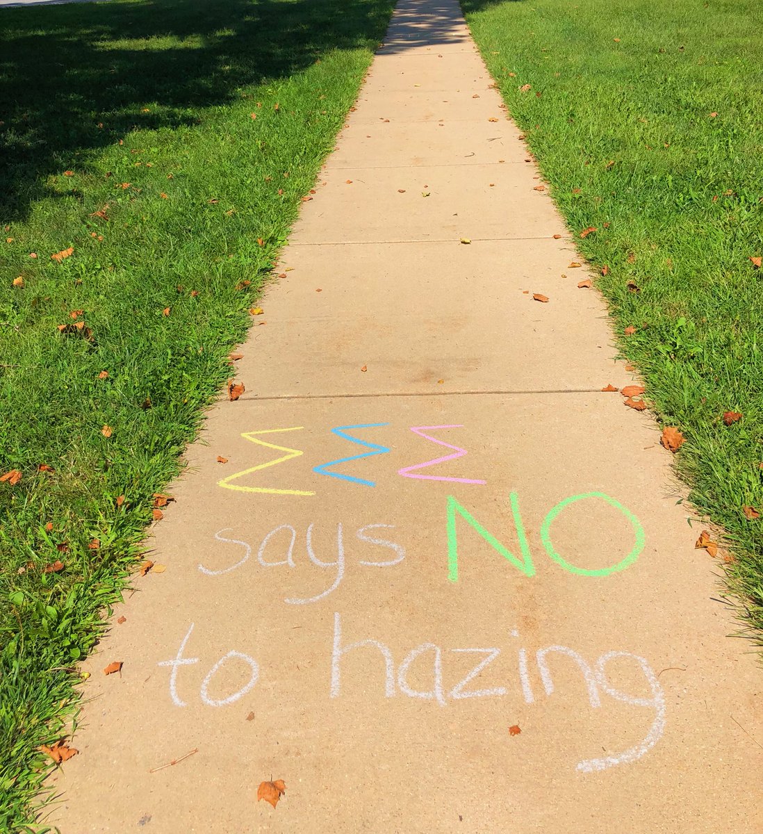 Seeing the smiles on our sisters faces makes us wonder how anyone could ever haze. Thankful for anti hazing week bringing a light and hopefully an end to this awful “tradition”! 💛💛 #su_fsl #studentssu