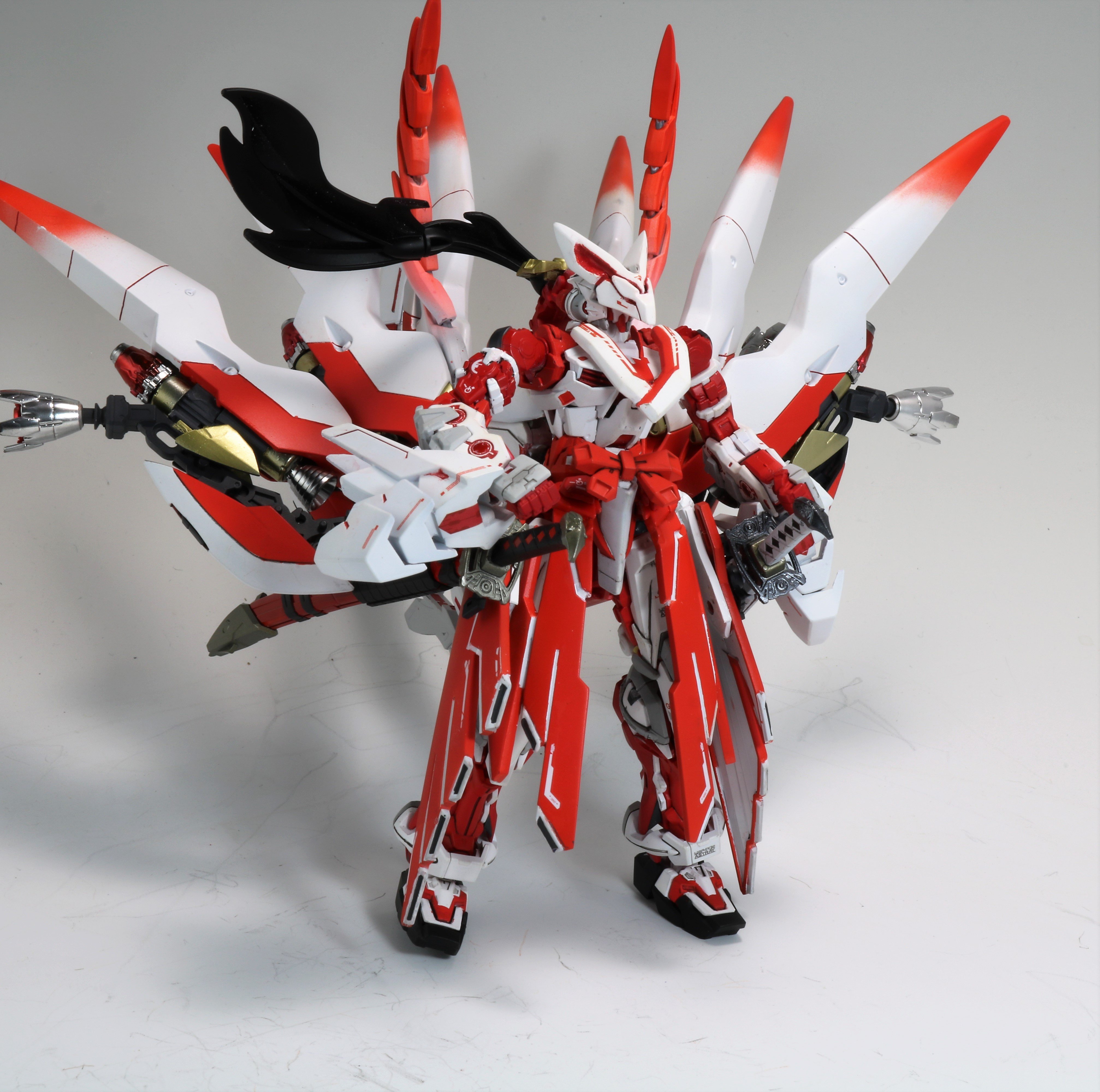 アルエンデ Ramuh 次は１月８日粉模で展示 Gbwc18 参加漏れのため オラザク に初参加となりました 作品は Gbnの世界観で Rgアストレイの改造機となります 九尾をモチーフに 刀を使う巫女という感じに仕上げました 何のひねりもないですが