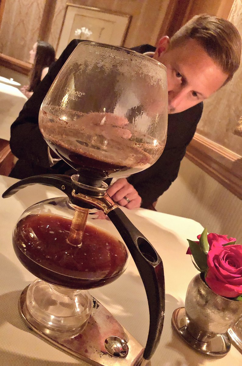TheJennTracker's tweet photo. Last night we had dinner at Victoria &amp; Albert’s for the very first time. There will be a vlog but it’ll take me a little longer than normal to edit so there won’t be a vid today. I’m sorry. But there will be a new Tracker vlog tomorrow 😀 thanks for understanding. ❤️ https://t.co/8Aga2vXk5N