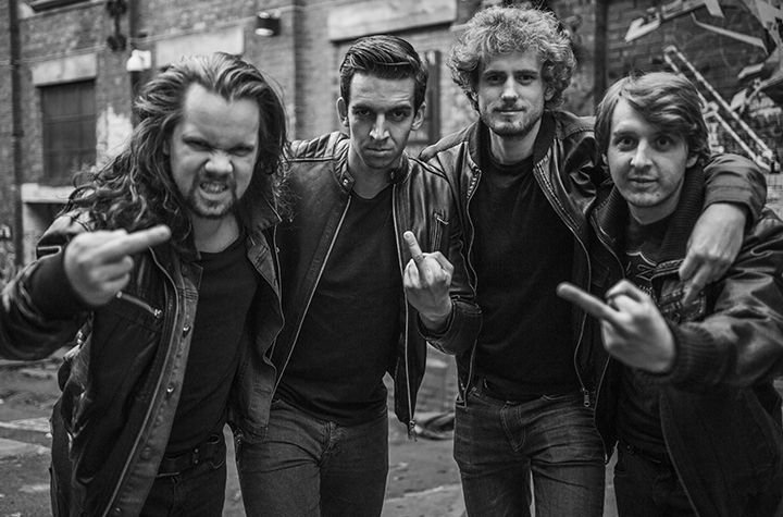 RobMulesRecords's tweet photo. Les vår faste Q&amp;A-spalte, nå med Tonic Breed! Finn ut hva som rører seg i leiren til bandet bare en halvannen uke før albumet "Install Memory" slippes. Skru på Spotify 14. september!

https://t.co/iWo4K8Nbxu https://t.co/gTNHJm3fLy