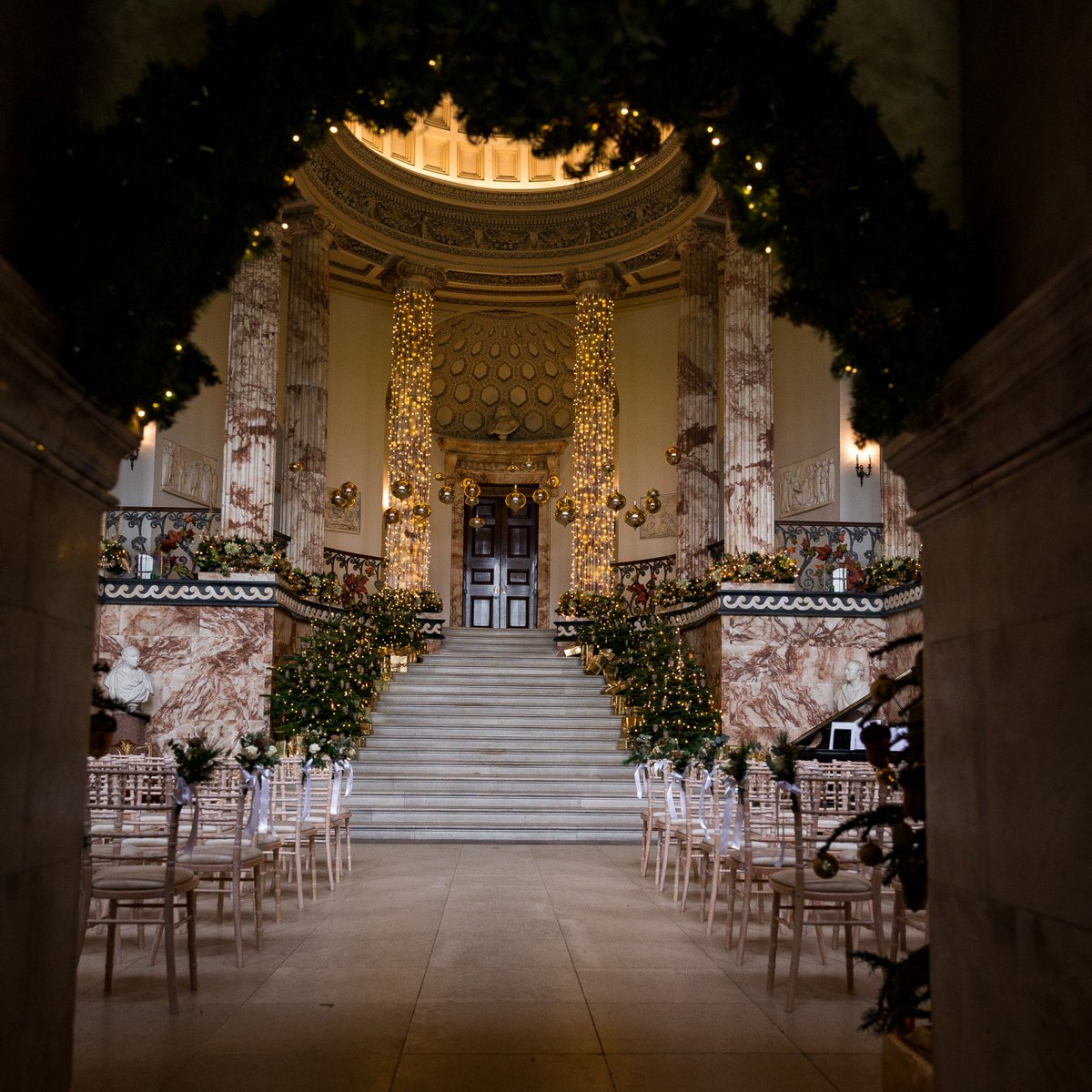 HolkhamEstate's tweet photo. ❄️Are you dreaming of a #WinterWedding? ❄️
Read up on this fantastic article from @Telegraph with inspiration for winter wedding ideas, venues and tips -featuring Holkham as the #1 #WinterWeddingVenue!
https://t.co/ahR2s2UYMn
📷 Steven Brooks https://t.co/GY0pWOefxp
