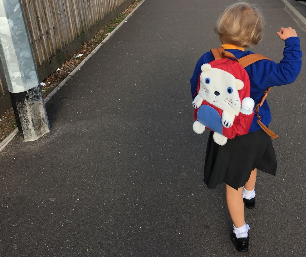 Parents. #BackToSchool doesn't have to mean you lose *all* quality time with your little ones. Check out our free Family Kit for ideas to make the most of the #WalkToSchool #BackToSchool2018 🚶‍♀️🏫💡
livingstreets.org.uk/what-you-can-d…