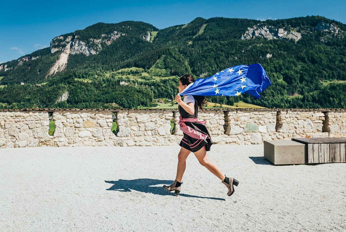 ninitsiklauri's tweet photo. Was steht an in 🇦🇹? So, 9.09, 14 Uhr #PulseofEurope, Schwarzenbergplatz, #Wien; Mi, 12.09, 17 Uhr #EuropeLab Workshop im @bgf_europa💡+ Sa, 15.09, 10 Uhr Brainstorm Brunch ☕🇪🇺; 20.09, #Europa Demo in #Salzburg 💙; 6.10, Europafest im Kurpark #Baden🎉! #seidabei #wirsindmehr https://t.co/WkUgQSHemf