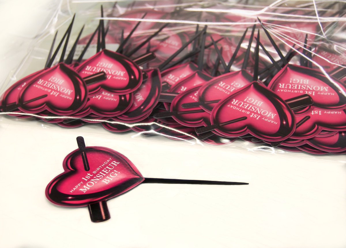 _Hatteras's tweet photo. Print Meets Food at Hatteras! Here are pictures of heart-shaped printed cutouts, using FDA-approved inks, to be placed into cupcakes for a #beauty company’s promotional event. How are you using print to create memorable experiences? #printhappenshere #retail #instorepromotion https://t.co/eJAiIT5nVn