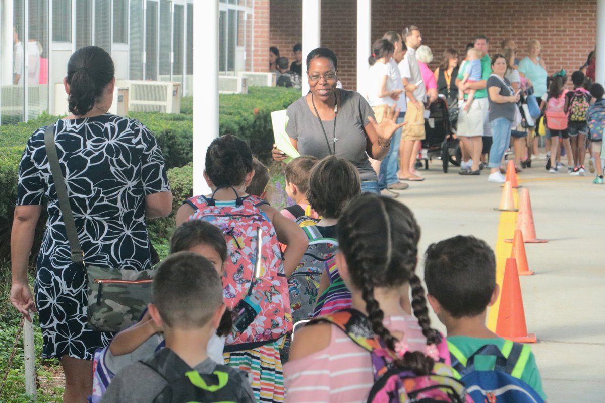 DrJosephRicca's tweet photo. Such a great #WPFirstDay18 @wplainsschools #WPProud thanks again for joining us Mayor @wpmayorroach! https://t.co/aQjyU345A1