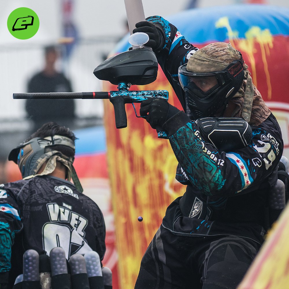 Planeteclipse's tweet image. Throwing out a solid one-hander will always attract the right kind of attention. And when that hand is holding that marker... 🖐️🔥

📷 Fava  Photo

#planeteclipse #cs2 #onehandwednesday #paintball #shocksplash #aftershock #fillherup