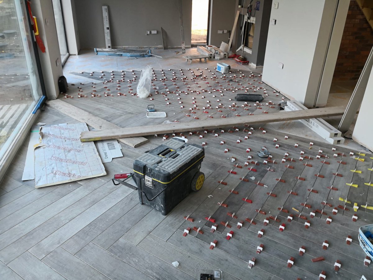Made a start on this the other day with amazing products and service from <a href="/rocciatiles/">ROCCIA Showrooms</a> <a href="/RocciaTrade/">Roccia Trade Mo</a> Including @TilemasterTeam anti fracture matt and adhesive <a href="/tilers_tools/">Tilers Tools</a> <a href="/SigmaUK1/">SigmaUK</a> @BoschPro_UK @Rubi_UK_IRE will be using @Scott_kerakoll epoxy grout.