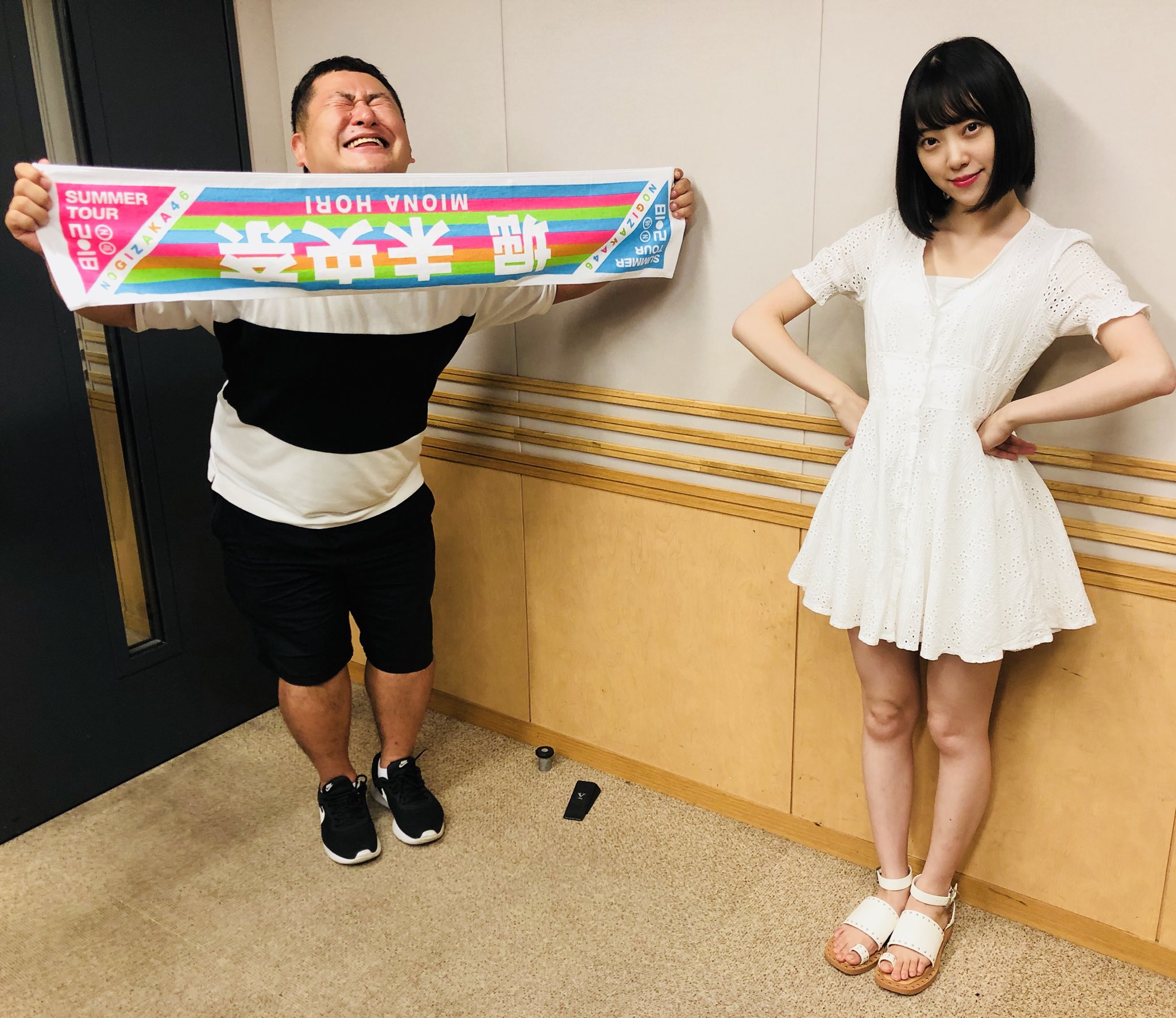 オテンキのり レコメン 24時台wパーソナリティ乃木坂46堀未央奈ちゃん お帰り堀ちゃん と スイカ泥棒 Amp ピーナツ最中泥棒スタイル でパシャり Reco1134 T Co Zyx0jre9gs Twitter