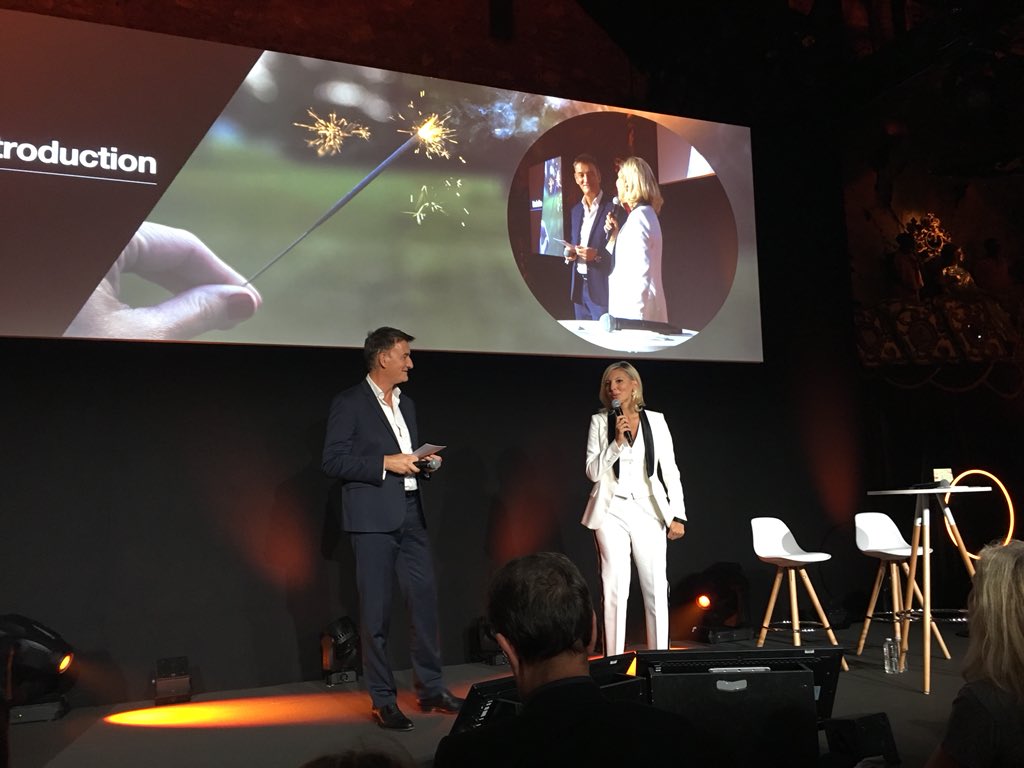 MaginotPascale's tweet photo. Lancement du séminaire RH par @BSabotier accueillie par les DRH #Influence #BigData #IA dans un lieu magique! Partage et professionnalisation pour une fonction stratégique pour l’entreorise https://t.co/cwTryUsRom