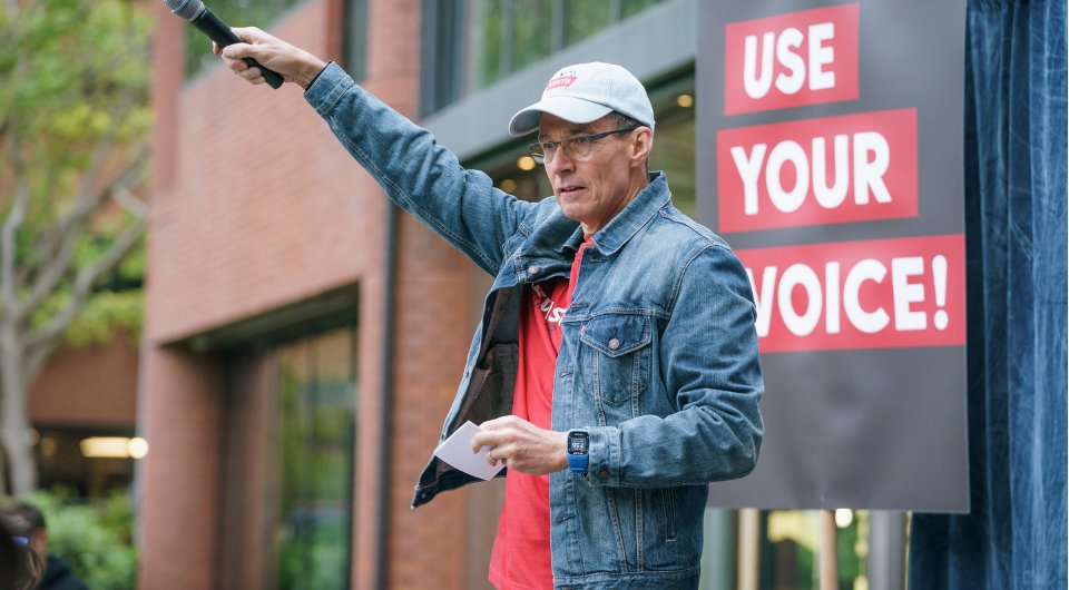 levi's ceo chip bergh