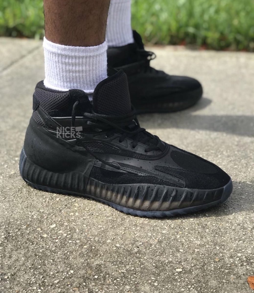 new yeezy basketball