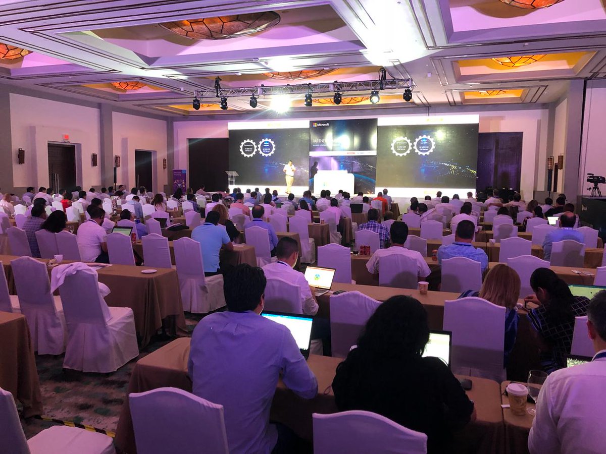 netec's tweet photo. Estamos presentes en el #PartnerSummit2018 alineando las nuevas soluciones y tendencias de #Microsoft con las necesidades de nuestros clientes y ratificando el camino propuesto para subir a los usuarios a la nube de #Azure en donde #Netec colabora con capacitación oficial. https://t.co/wkr4mhTScH
