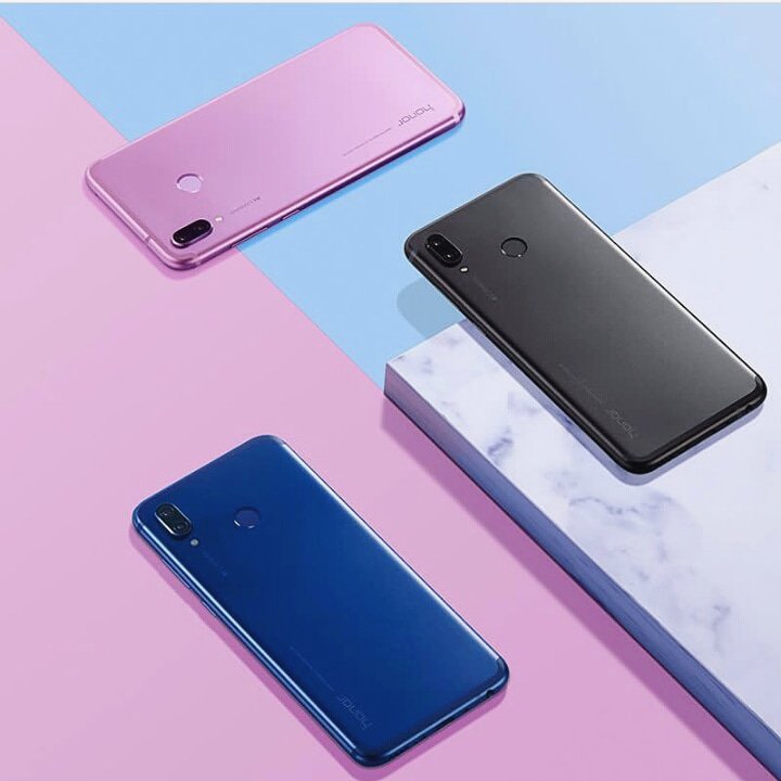 TheWerty_'s tweet photo. Besides the classic Midnight Black and Navy Blue, the #HonorPlay also comes in a very playful shade of Ultra Violet🦄! Which color is your favorite🥇?
#honor #phones #phone #smartphone #phonelover #phonecase https://t.co/WibC2GnQ61