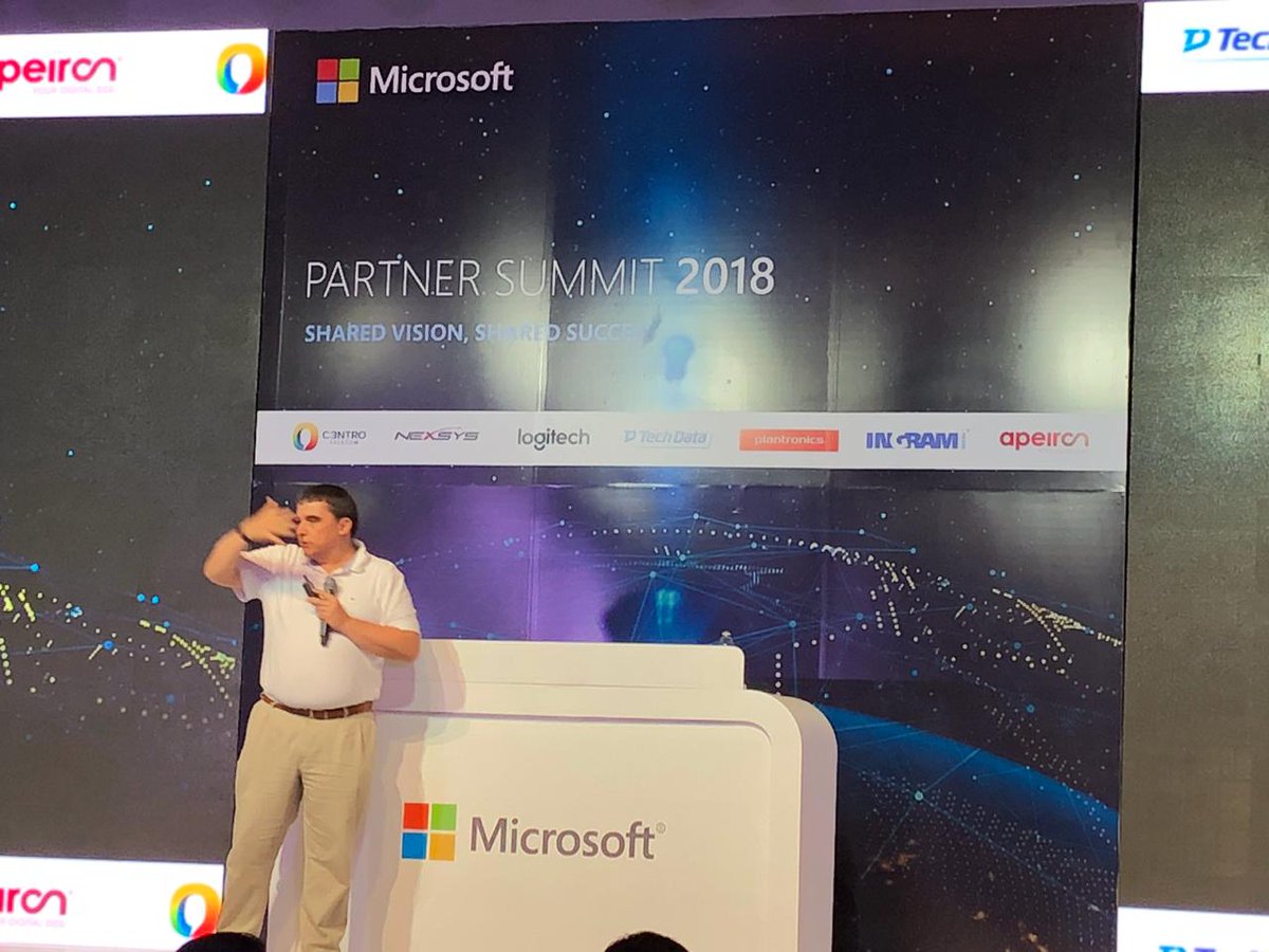 netec's tweet photo. Estamos presentes en el #PartnerSummit2018 alineando las nuevas soluciones y tendencias de #Microsoft con las necesidades de nuestros clientes y ratificando el camino propuesto para subir a los usuarios a la nube de #Azure en donde #Netec colabora con capacitación oficial. https://t.co/wkr4mhTScH