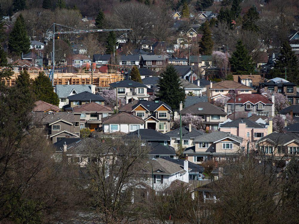 shorelocal34's tweet image. #topticked RT @theprovince: Metro Vancouver sees house prices edge lower for 2 straight months theprov.in/2oJWZ9W