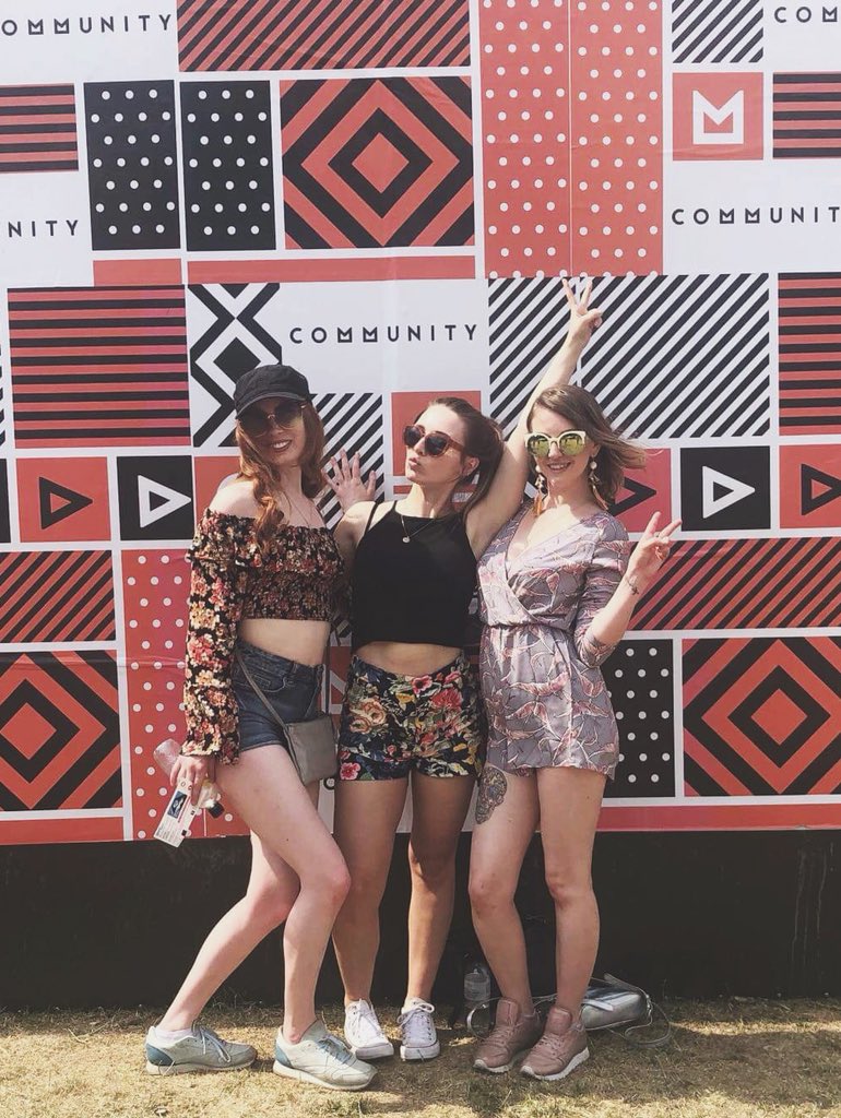 communityLDN's tweet photo. 'Saw @youmeatsix at #CommunityLDN18 this year with my bestest, oldest friend - nearly 7 years after seeing them together for one of our first ever gigs! β€οΈβ€οΈβ€οΈ' - Send us your pics and memories to be featured as one of our #CommunityLDNers like @hol_thompson πΆπ https://t.co/4YEQEsbX7T