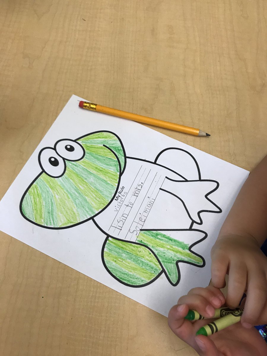 MrsSoleimani's tweet image. We learned about our class mascot Mr. Froggy and how he learned to make good choices in school! #Kindergarten #classrules