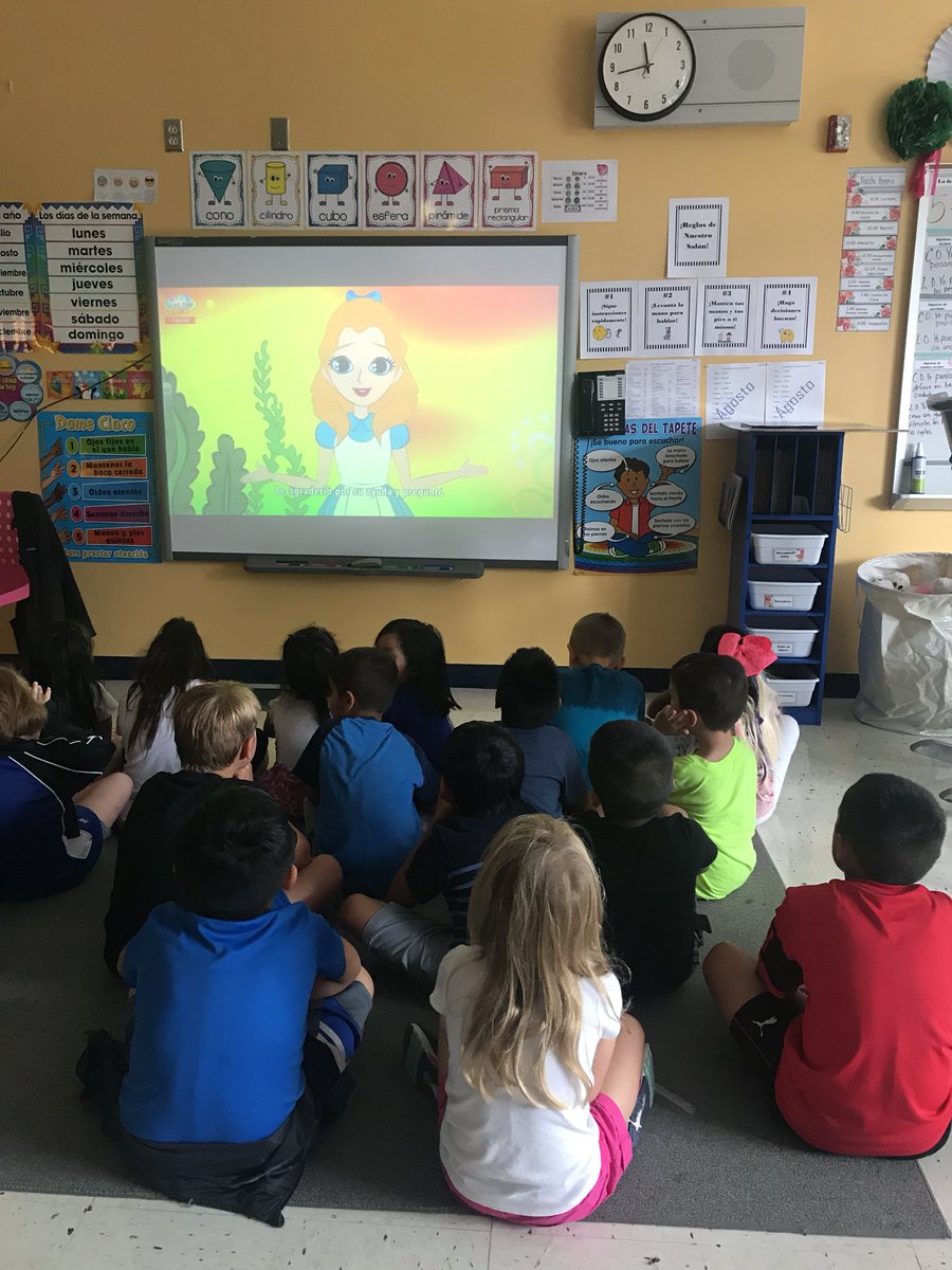 Don't overlook the benefits of listening to stories in the target language. Kids Hut has some  awesome #Spanish stories on YouTube! #firstgradechat #DualLanguage