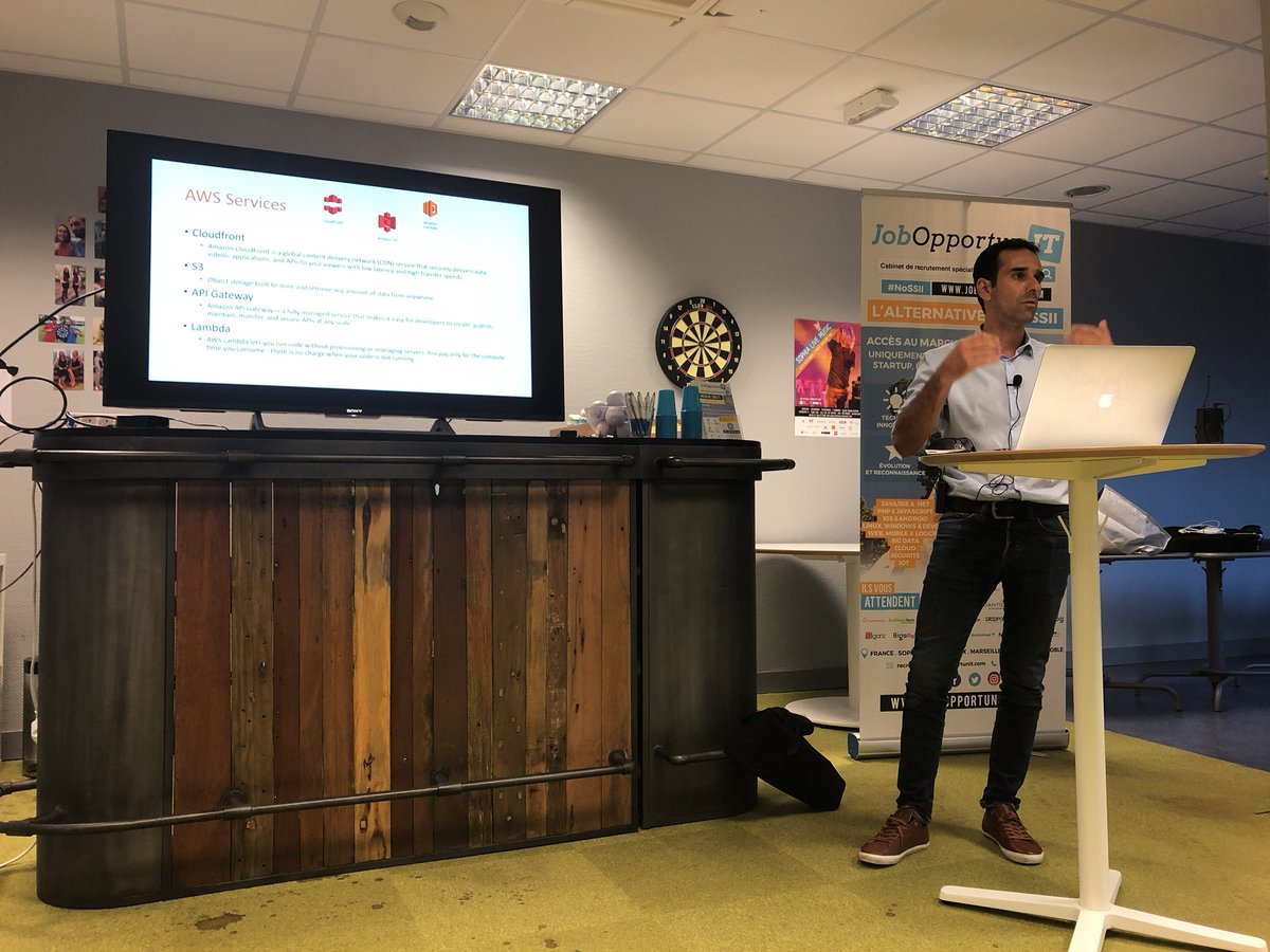 otusweb's tweet image. #DevMobCA la rentré ce fait avec une présentation sur #AWS et app mobile par @Michael34340308