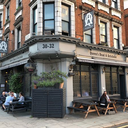 Queens Head &amp; Artichoke - Euston, London. #TraditionalPub #London #Euston #NW1