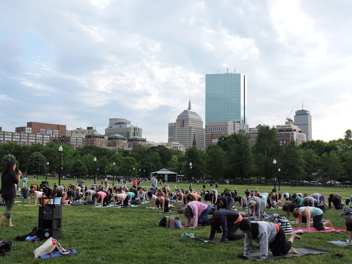 FrogPondBoston's tweet photo. Time to unwind again after a long weekend! Come down to Frog Pond this Thursday, September 6th for FREE #Yoga #BeTheFrogi #fitboston #bostonmoves @HealthyBoston @BostonParksDept https://t.co/dRSbqv3pnd https://t.co/crboiMXu5U
