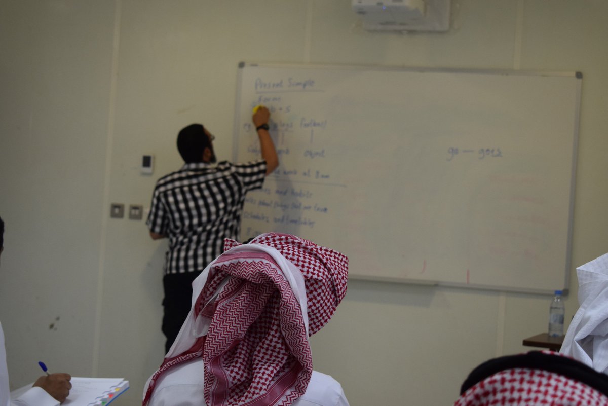 PR_UHF's tweet photo. بداية جادة لطلاب وطالبات #جامعة_حفرالباطن في الاسبوع الأول مع بدء العام الدراسي الجديد وانضباط وانتظام على مقاعد الدراسة محققين أكثر من 90% من نسبة الحضور عازمين على الجد والاجتهاد https://t.co/oPhaGNA3fr