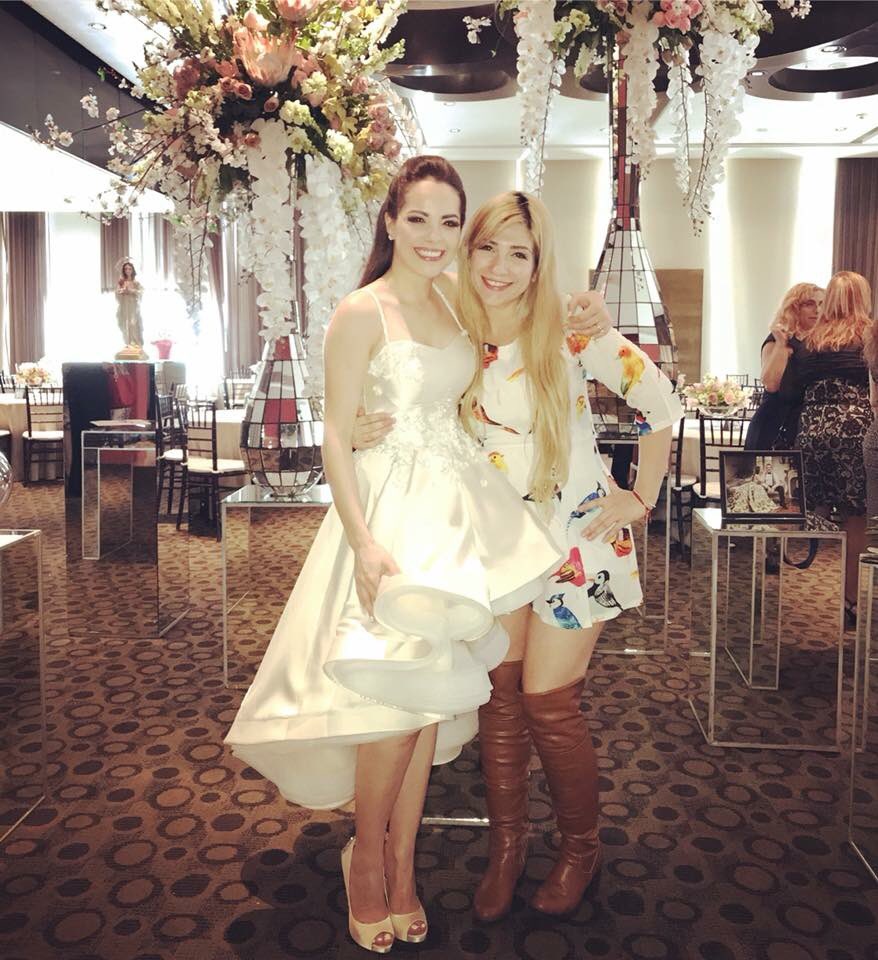 ArelyTellez's tweet photo. Feliz feliz cumpleaños @JazminconJ !!! Que Diosito te bendiga e ilumine tu camino por siempre. Que este nuevo año que empieza para ti sea el mejor!! Te mandamos abrazos y besos con mucho cariño!!! 💖🎈🎁🎉
Besos a Fabri y a Marcelo!! https://t.co/6DHn25iv6B