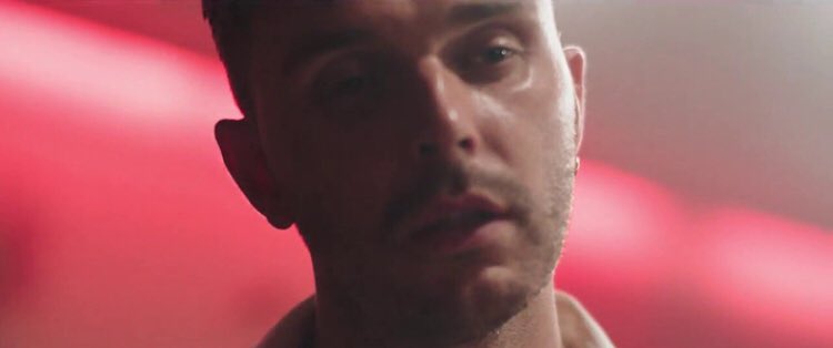 LeraTyman's tweet photo. Mood: Theo Hutchcraft https://t.co/WTx96fRHTO
