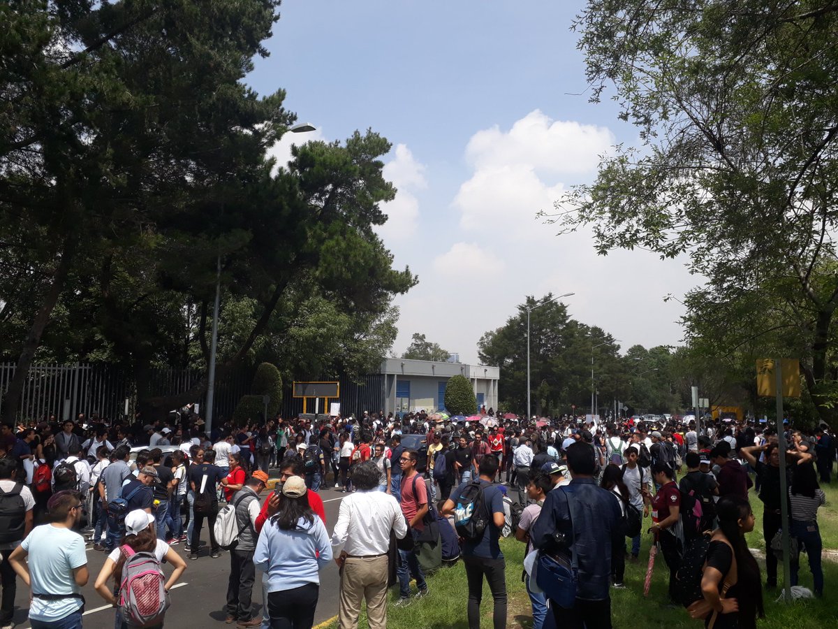 CE_PCyL's tweet photo. #FueraPorrosDeLaUNAM https://t.co/XL1HOtrimb