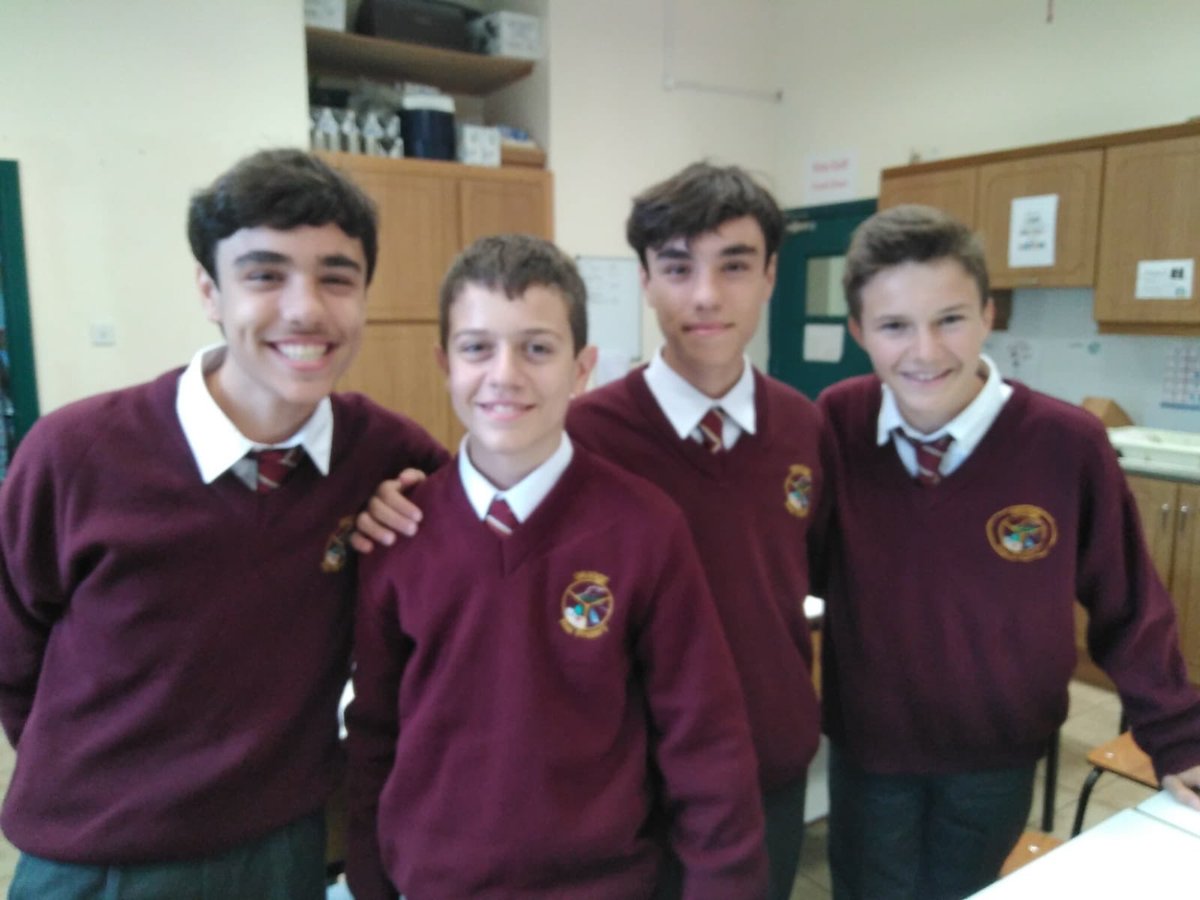 salesianosatoch's tweet photo. #Secundaria : nuestros alumnos comenzando la inmersión lingüística en los colegios  @TemplemichaelC y @Grangeprimary . https://t.co/YOuQugrL2F