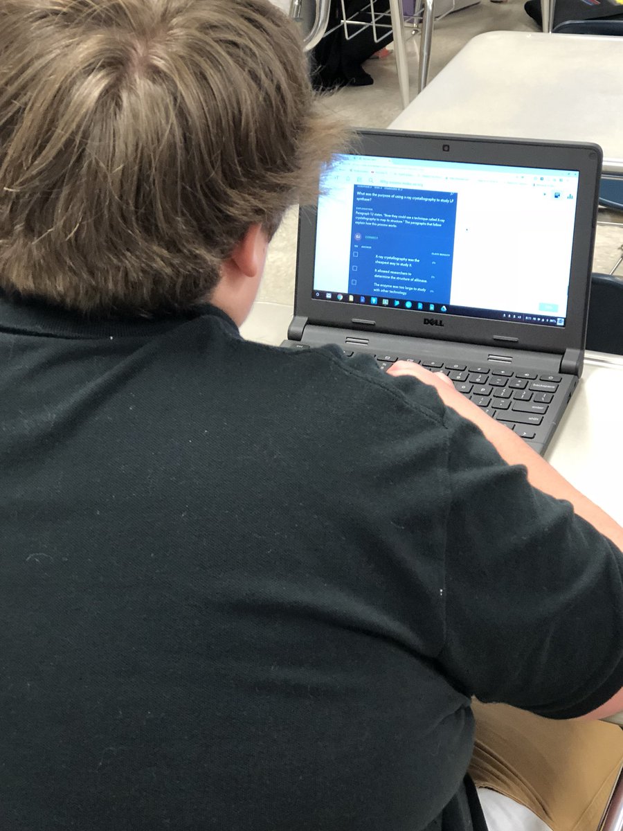 miss_hamlin's tweet image. Students reading an article on #activelylearn to strengthen our reading comprehension! @HighMunford @TCBOE