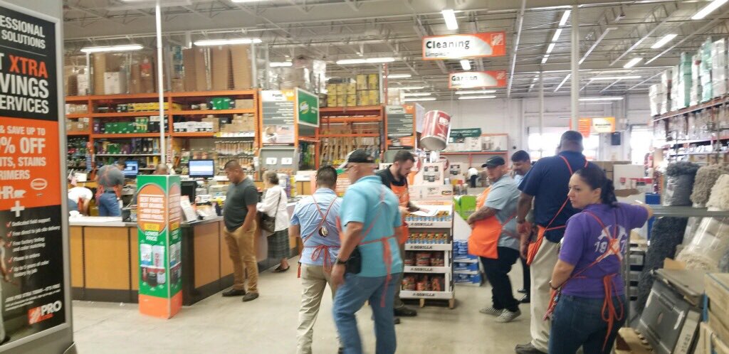 Team Laredo 6540:  Business wall in full effect.  Good times!!!!