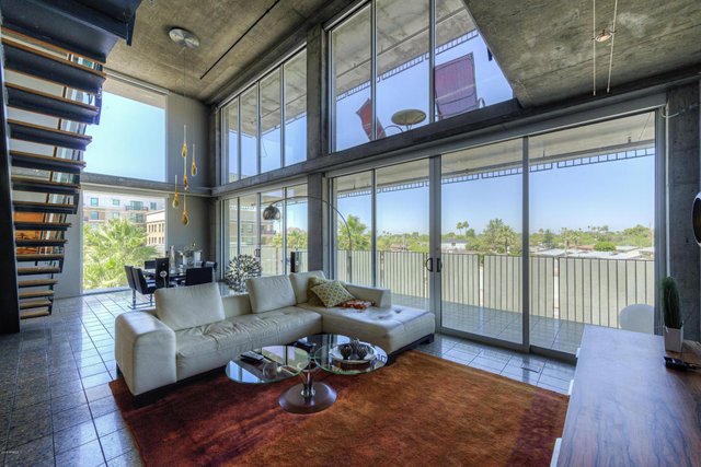 ModPortfolio's tweet image. Live at one of the best addresses in Scottsdale! Fully furnished, Mid-Century Modern Loft. Concrete and steel construction. The infamous Valley Ho Hotel privileges such as 24-hour room service, maintenance, housekeeping, concierge, pool, spa, fitness, security and valet.