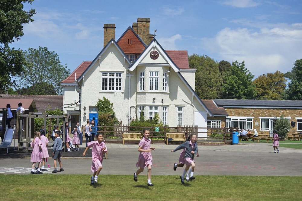 JuliaAdamsStB's tweet photo. 20 year anniversary of working at Long Close School ๐ @LongCloseSchool @CognitaSchools #lovethisplace #lifelonglearning #CognitaWay #FirstJob #1998-2018 #EarlyYearsToPrimary #NurseryAssistanttoYear2teacher https://t.co/hRAuEHmfrn