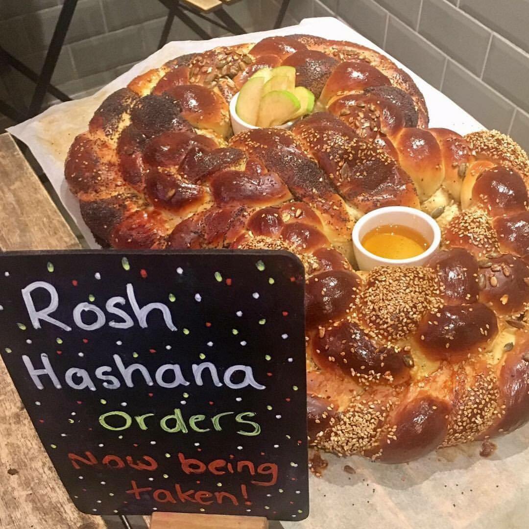 karmabread's tweet photo. Call 02074316050 to order !#RoshHashana #karmabread https://t.co/3rZA68fyHv