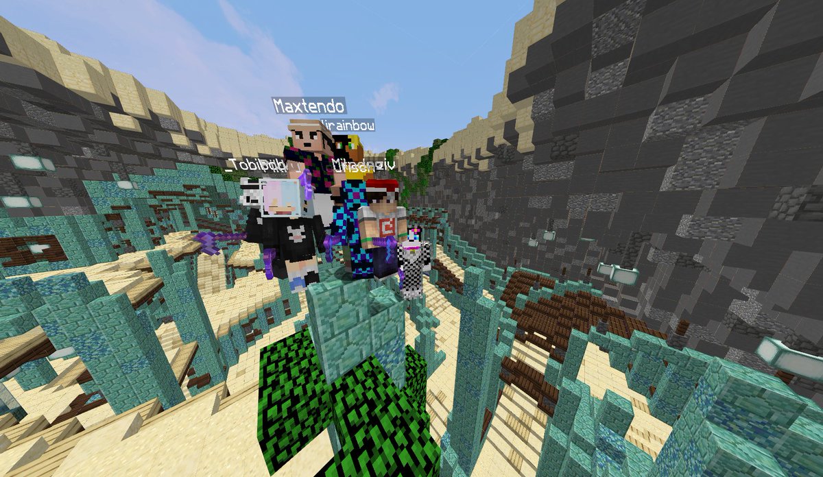 RufflezHypixel's tweet photo. Apparently, it was THE week to get 200K overall kills! π Congratz to Wirley, loufisch, Milodev, and Bakonov! π Also, congratz to Wirley for 200K solo kills and his 5 year Hypixel anniversary! π @HypixelNetwork #QuakeFTW #ILoveQuake https://t.co/Sw85t36BvS