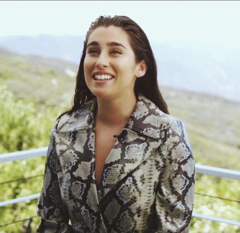 archivelauren's tweet image. her smile is magical