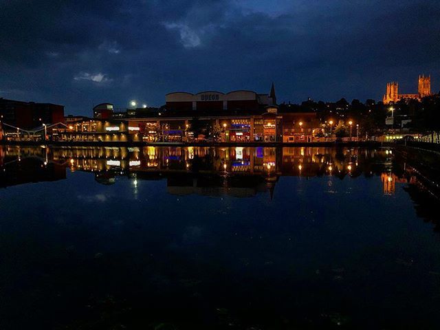 cristianexer's tweet photo. #nightwalk #lovelife #masterdegree #computerscience #lincoln #lovelincoln #UniLincolnPOTW #nightmode #pintag #tweettag https://t.co/xpvYDApZ11 https://t.co/gAZSuTQsig