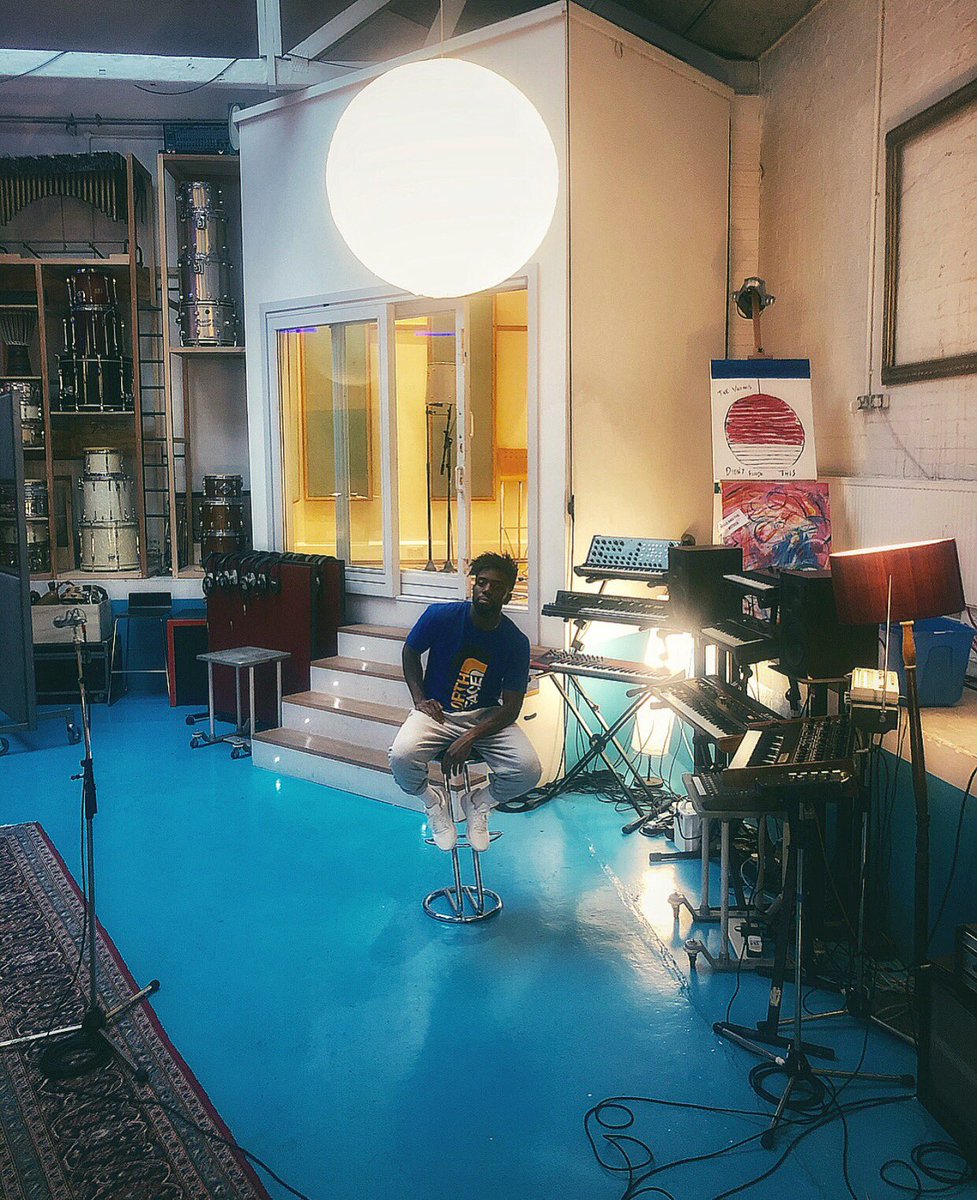 jculpeppermusic's tweet image. Jump in pool 🏊🏾‍♂️ @milocostudios